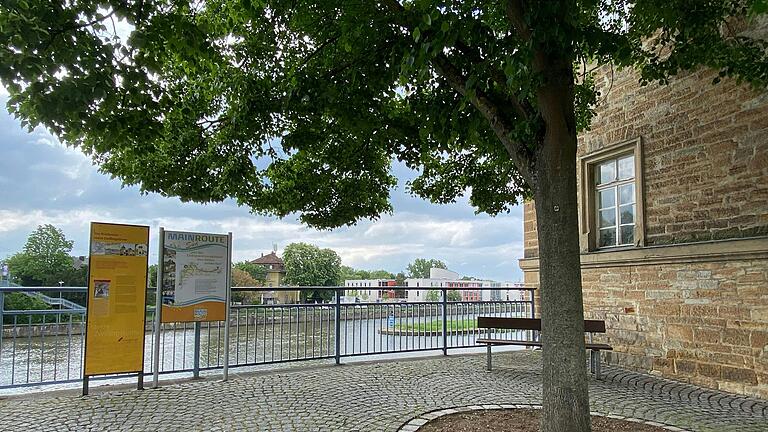 Für eine neue Maxbrücke an dieser Stelle müsste ein Teil des rechts zu sehenden Spinnmühlen-Gebäudes abgerissen werden.