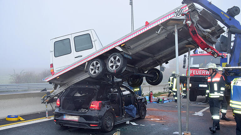 Glatteis führte auf der A 7 bei Martinsheim zu einer Massenkaramboloage.