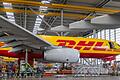 Flughafen Leipzig/Halle und DHL verlängern Vertrag       -  DHL-Flieger in Leipzig: Das Unternehmen hat die Sicherheitsmaßnahmen erhöht. (Archivbild)