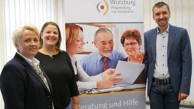 Frau Wisniewska und Frau Hammer (Bezirk Unterfranken, von links), sowie Tobias Konrad,&nbsp; Sprecher des Pflegestützpunkts.