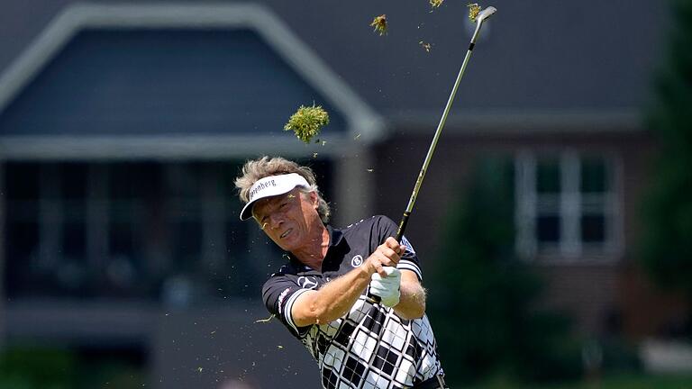 Bernhard Langer       -  Bernhard Langer blieb bei seiner ersten Runde in München mit 71 Schlägen einen Schlag unter Par.