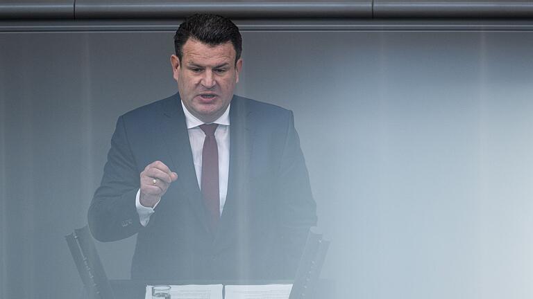 Bundestag       -  Will höhere Lohnuntergrenze: Hubertus Heil (Archivbild)