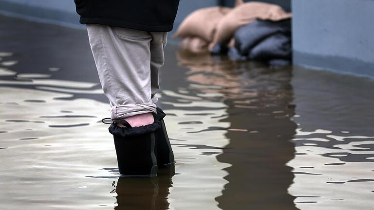466159630.jpg - Der Hochwassernachrichtendienst unterscheidet zwischen vier Meldestufen. 466159630.jpg - Der Hochwassernachrichtendienst unterscheidet zwischen vier Meldestufen.