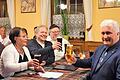 Wahlparty der AfD in Schwarzach mit Landtagskandidat Christian Klingen (rechts). Der Markt Einersheim musste am Ende doch noch einmal zittern.
