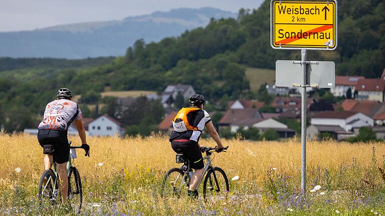 Am Sonntag lockte der Rhöner Kuppenritt nahezu 600 Radfahrerinnen und Radfahrer in die Rhön.