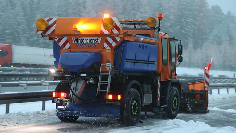 Bricht der Winter ein, erwischt das Autofahrer oft unvorbereitet.