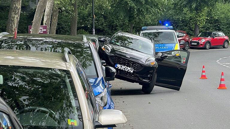 Zu einem kuriosen Unfall kam es am Pfingstsamstag auf dem Friedrich-Ebert-Ring nach der Trunkenheitsfahrt eines 40-Jährigen.