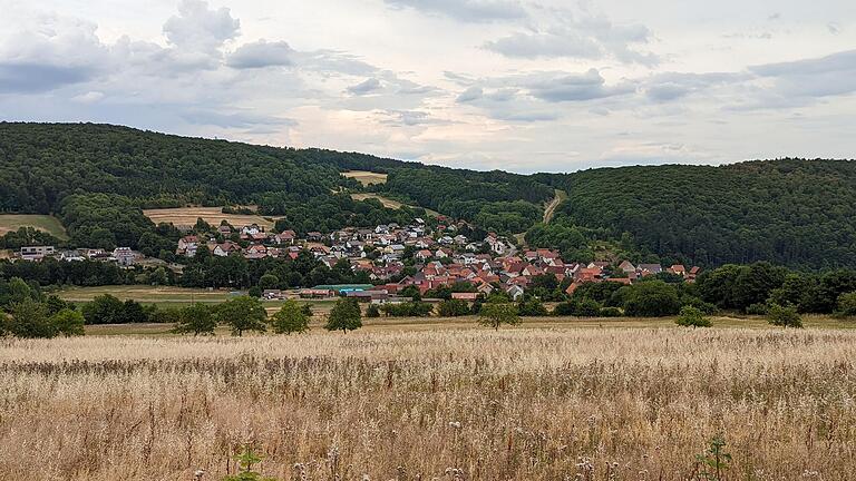 750 Jahre Ginolfs: Eingebettet in eine wunderschöne Landschaft liegt das kleine Rhöndorf, das am 13. und 14. August sein 750-jähriges Bestehen feiert.