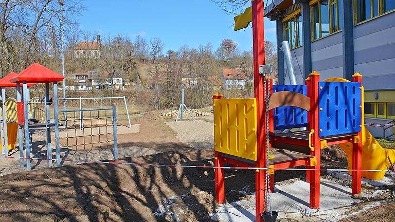 Der Kinderspielplatz in Kleineibstadt wurden in den vergangenen Monaten grundlegend saniert und bekam neue Spielgeräte. Darauf verwies Bürgermeister Gerd Jäger in der jüngsten Bürgerversammlung.