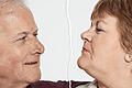 Senior couple ripped apart due to relationship difficulties       -  Eine kriselnde Partnerschaft ist nicht selten. Die Ursachen sind vielfältig.