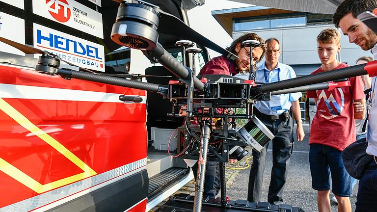 Luftbilder für die Feuerwehr: Mit dieser Drohne sollen Einsatzleiter schnell und einfach Informationen über einen Einsatzort erhalten.