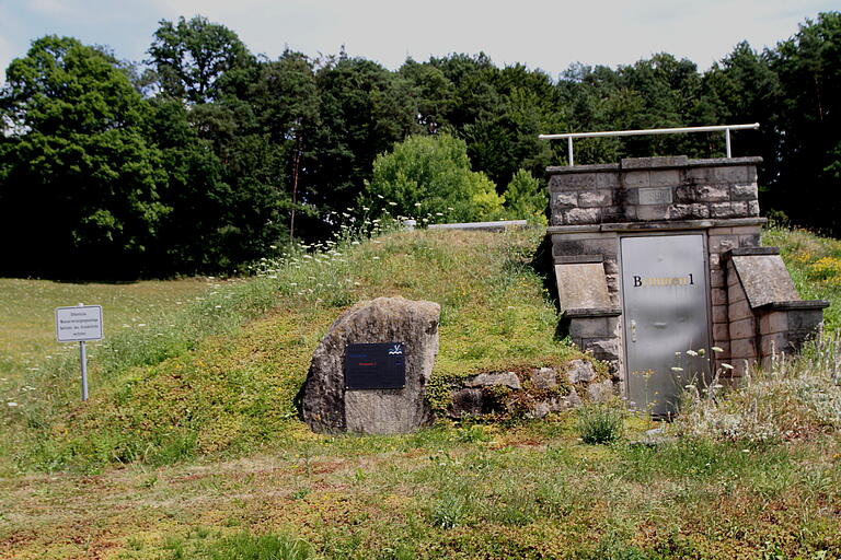 Der Eingang zum Brunnen I im Lautergrund zwischen der Hasenmühle und Weikartslauter.