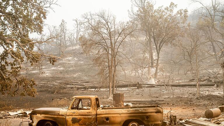 Waldbrände in den USA - Kalifornien       -  Im Norden Kaliforniens hat sich ein Waldbrand in den vergangenen Tagen massiv ausgebreitet.