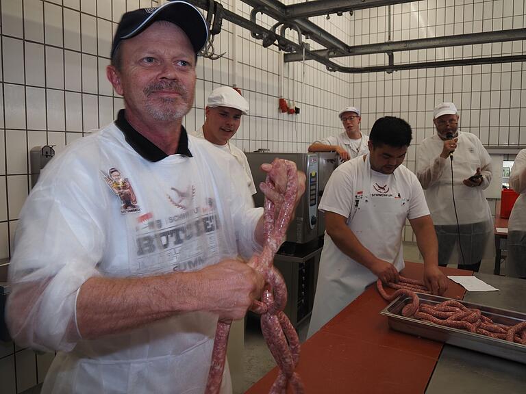Mehr als bloßes Durchwursteln: Shannon Walker ist ein Champion im Umgang mit der Wurstteig-Schlange.