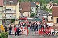 Mit einem „Brückenschoppen“ feierten die Arnshäuser die Erneuerung der Brücke über den Lollbach in der Brückenstraße.       -  Mit einem „Brückenschoppen“ feierten die Arnshäuser die Erneuerung der Brücke über den Lollbach in der Brückenstraße.