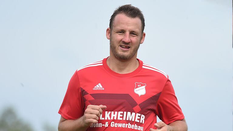 Christoph Rützel (Archivbild) hat seinen Vertrag verlängert und wird auch in der kommenden Saison als Spielertrainer beim SV Rödelmaier tätig sein.