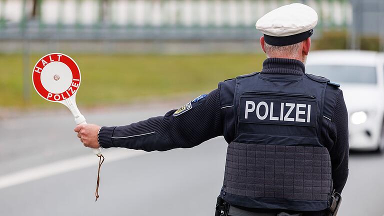 Ein Mann ist bei einer Polizeikontrolle festgenommen worden.       -  Ein Mann ist bei einer Polizeikontrolle festgenommen worden.