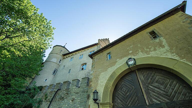 Schloss Mainberg: ein Wahrzeichen der Region und ein Sorgenkind zugleich. Schloss Mainberg: ein Wahrzeichen der Region und ein Sorgenkind zugleich. 