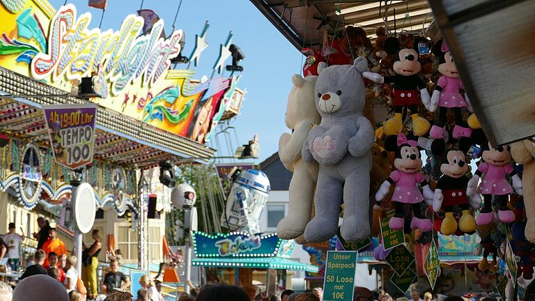 Der Rummel kommt zurück nach Mellrichstadt: Im September 2025 wird auf der Streuwiese wieder Volksfest gefeiert. Der Rummel kommt zurück nach Mellrichstadt: Im September 2025 wird auf der Streuwiese wieder Volksfest gefeiert.