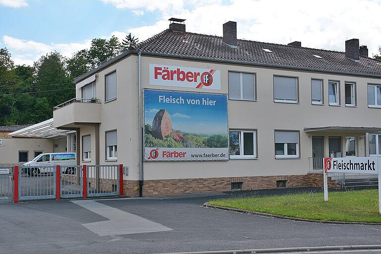 Der Schlachthof in Bad Neustadt. Hier werden in der Woche bis zu 200 Schweine geschlachtet. Dies geschieht auch teils in der sogenannten Lohnschlachtung, wenn Landwirte für einen Metzger Tiere abliefern.