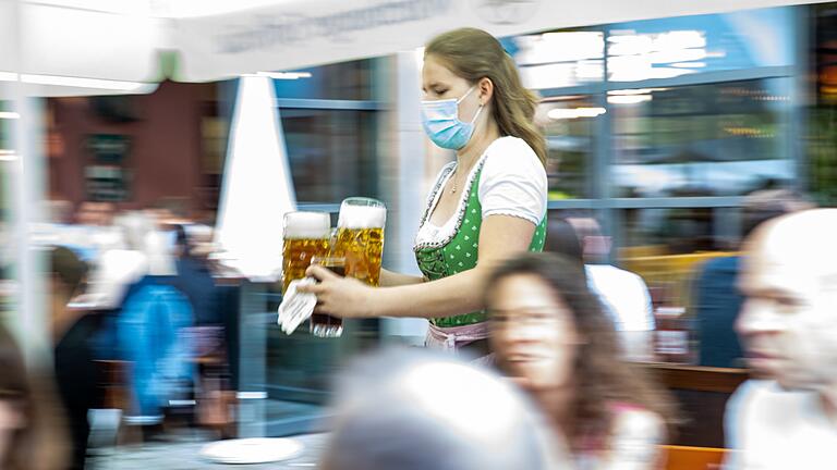 Welchen Einfluss hat die Inflation auf das Trinkgeld in der Gastrobranche? Welchen Einfluss hat die Inflation auf das Trinkgeld in der Gastrobranche?
