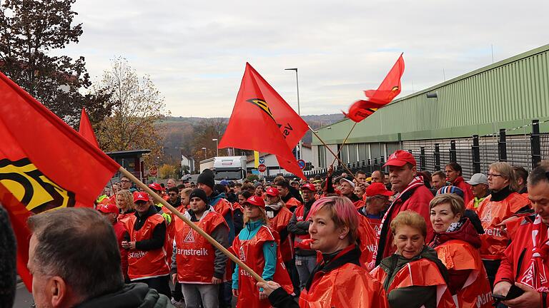 Zum Streik aufgerufen waren am Dienstag in Marktheidenfeld die Mitarbeiterinnen und Mitarbeiter von Warema, Procter &amp; Gamble, Hilite und De Longhi.