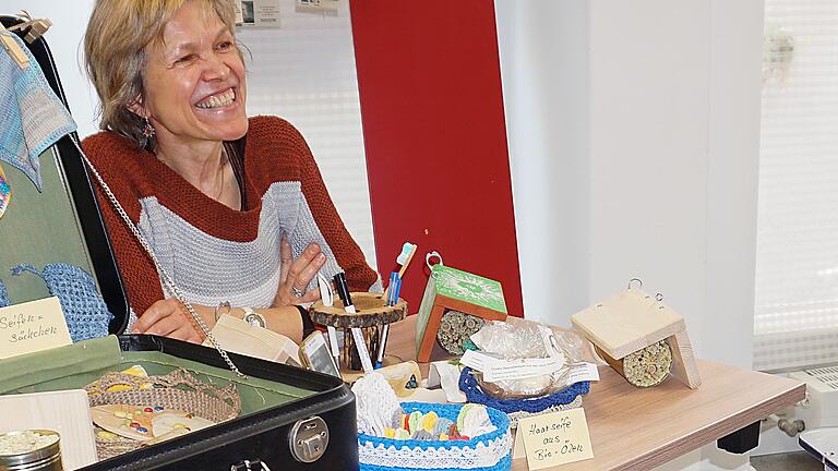 Kreatives im Koffer gepaart mit Begegnungen und Gesprächen, der Kreativ-Koffer-Markt ist ein Ort des Miteinanders. Kreatives im Koffer gepaart mit Begegnungen und Gesprächen, der Kreativ-Koffer-Markt ist ein Ort des Miteinanders. 