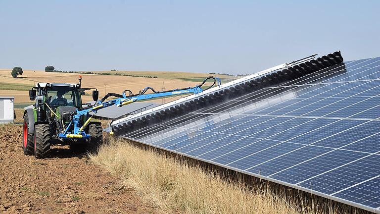 Solarpark auf freiem Feld bei Martinsheim: Iphofen lehnt große Photovoltaikanlagen auf seiner Gemarkung weiterhin ab.