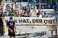 'Wer hat der gibt': Zu dem bundesweiten&nbsp; Aktionstag demonstrierten Menschen auch in Würzburg.