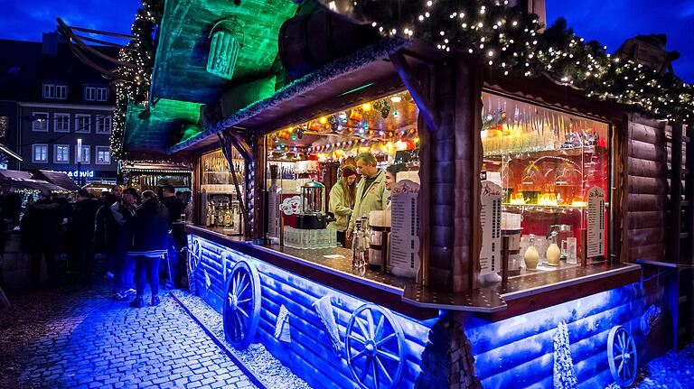 Der Einsatzort: Die 'Skihütte' auf dem Schweinfurter Weihnachtsmarkt. Der Einsatzort: Die 'Skihütte' auf dem Schweinfurter Weihnachtsmarkt.
