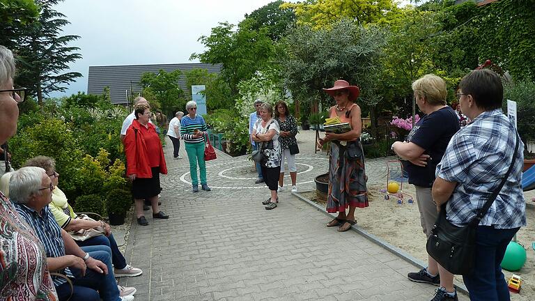 Beim Besuch der Gärtnerei 'Die Königsgütler'. Beim Besuch der Gärtnerei 'Die Königsgütler'.