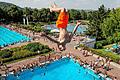 Herzlichen Glückwunsch! Das 60 Jahre alte Bad lieben Kinder und Rentner, Sonnenanbeter und Schnellschwimmer, Zuschauer und Springkünstler.