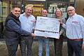 Philipp Spiegel, Geschäftsführer Caritas St. Gregor, Rainer Frühwacht, 1. Vorstand FC Bayern Fanclub Güntersleben e.V., Steffen Öhrlein, Einrichtungsleitung Caritas Tagespflege St. Gregor, Angelika Königer, Vorsitzende Caritas St. Gregor, Chris Grötzner, Schriftführer FC Bayern Fanclub Güntersleben.