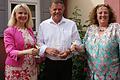 Um Altbürgermeister Elmar Henke zu seinem 70. Geburtstag zu gratulieren, waren auch Landrätin Tamara Bischof und Sommerachs Bürgermeisterin Elisabeth Drescher gekommen.