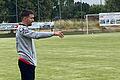Das geht's lang: Felix Zöller, Spielertrainer DJK Schwebenried/Schwemmelsbach, beschränkte sich beim Endspiel des Turniers um den 'Weißenberger Cup' auf das Coaching an der Seitenlinie.
