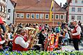 Die Marktplatz-Konzerte sonntags in Volkach sind beliebter Treffpunkt für Jung und Alt.