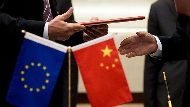 China wendet sich an WTO wegen EU-Zöllen       -  Handelsdiplomatie gefragt: Können sich die EU und China noch einigen? (Archivbild)