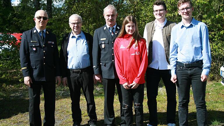 Ronald Geis, Benno Keßler, Klaus Preisendörfer, Mia Vorndran, Simon Bühner und Luis Lins (von links) wurden für ihre Verdienste und Erfolge geehrt.       -  Ronald Geis, Benno Keßler, Klaus Preisendörfer, Mia Vorndran, Simon Bühner und Luis Lins (von links) wurden für ihre Verdienste und Erfolge geehrt.