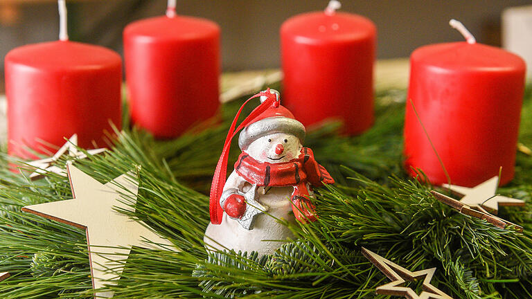 Main Post       -  Das ist das Ziel: der eigene Adventskranz.