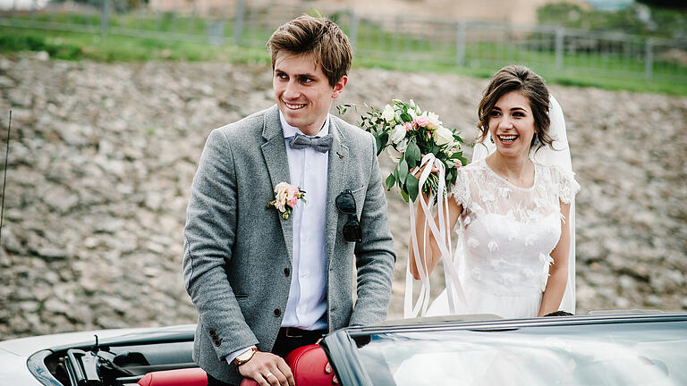 Vintage Hochzeit       -  Eine Vintage-Hochzeit lässt den Zauber vergangener Zeiten wieder aufleben.