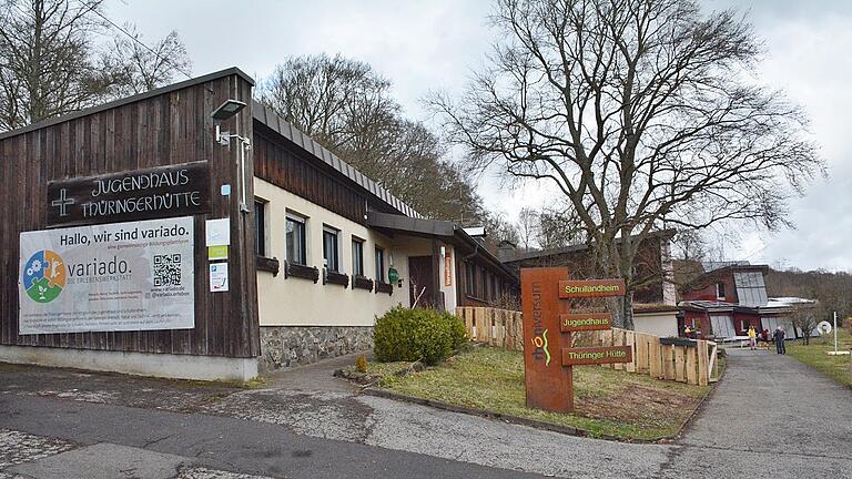 Das Schullandheim und Jugendhaus Thüringer Hütte bei Urspringen wurde wiedereröffnet.