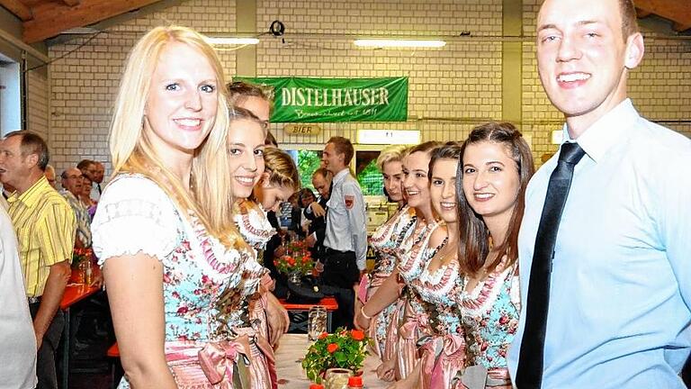 Beim Festkommers im Feuerwehrhaus feierten die Reichenberger Feuerleute mit ihren Ehrendamen das Vereinsjubiläum.