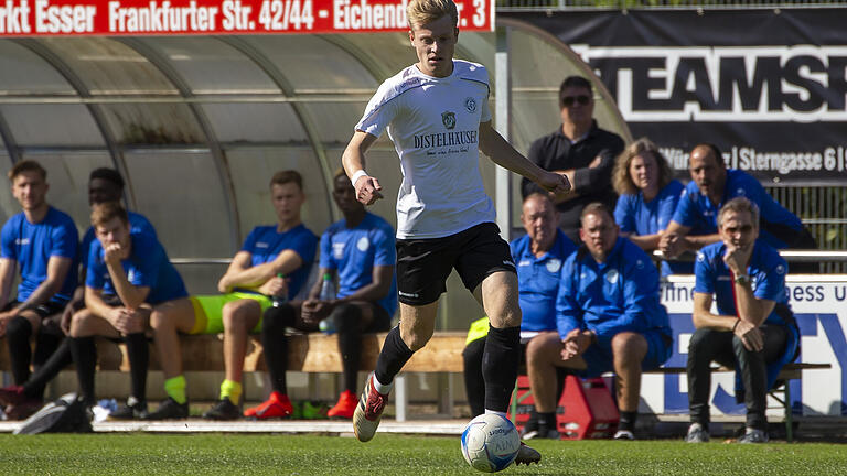 Kondition ist seine Stärke: Paul Obrusnik vom Würzburger FV, hier Ende September beim 2:0-Sieg gegen den ASV Cham.