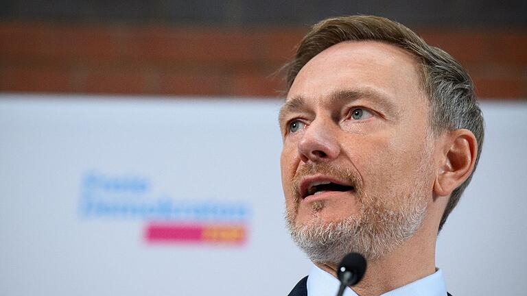 Christian Lindner.jpeg       -  Bundesfinanzminister Christian Lindner muss überlegen, wie das Haushaltsloch gefüllt wird. Klar ist: Einige Unterstützungen fallen für die Bürger weg.