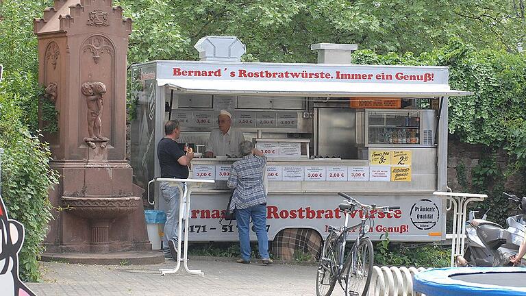 Fühlte sich dort unwillkommen und auf dem Abstellgleis: Otto Bernard hat seinen Bratwurststand am Schlachthofparkplatz geräumt.