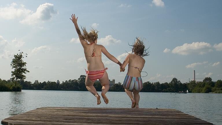 Ab ins Wasser! Doch Vorsicht, nicht überall ist Baden erlaubt.