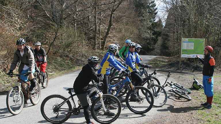 Mountainbikerinnen       -  Neue Erfahrungen mit dem Mountainbike machten die Frauen auf dem Flowtrail