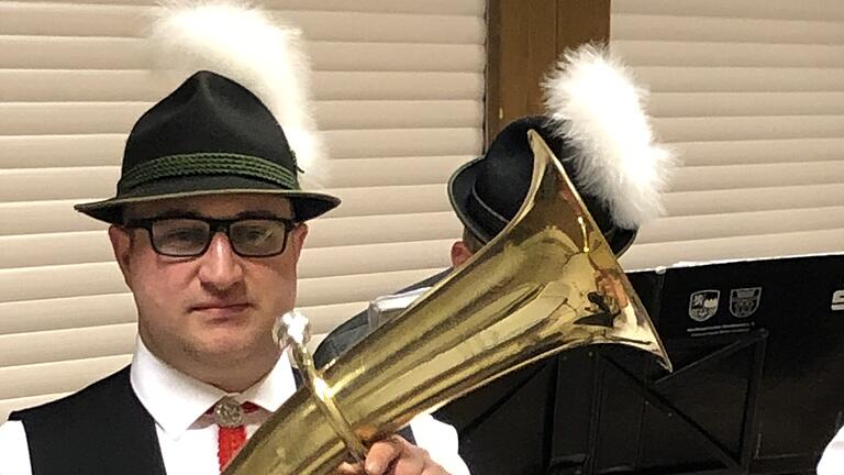 In seiner Freizeit spielt Tobias Seufert gerne Tenorhorn.