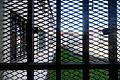 Justizvollzugsanstalt Nürnberg       -  Hinter Gittern: In Bayerns Gefängnissen sitzen wieder mehr Menschen ein. (Symbolbild)