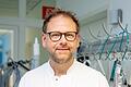 Besuche bei Patienten sind in der Pandemie schwierig geworden. 'Wir bemühen uns enorm, dass niemand alleine ist', sagt Dr. Matthias Held, Ärztlicher Direktor am Klinikum Würzburg Mitte.&nbsp;
